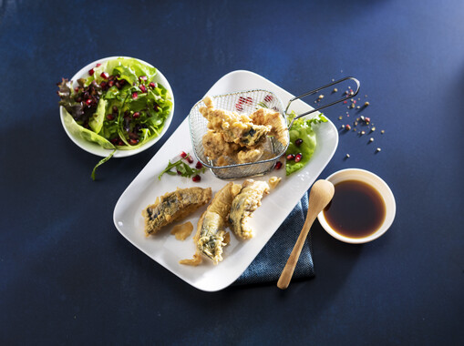 Makreel tempura met granaatappel-sojadip 