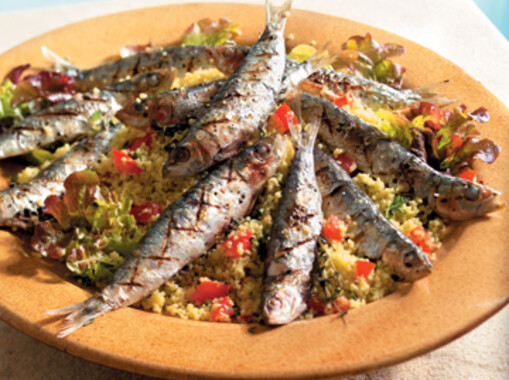 Marokkaanse couscoussalade met sardines
